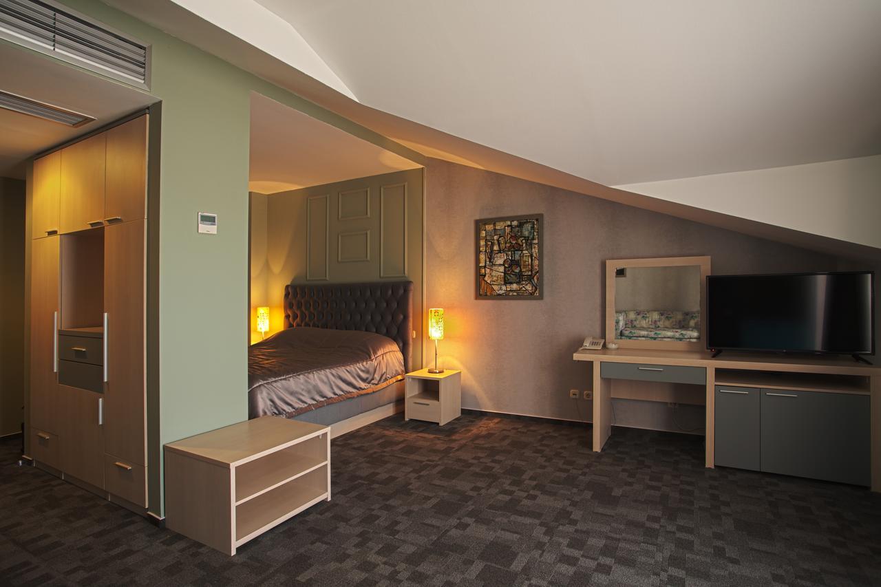 Romantique Veles Hotel ภายนอก รูปภาพ