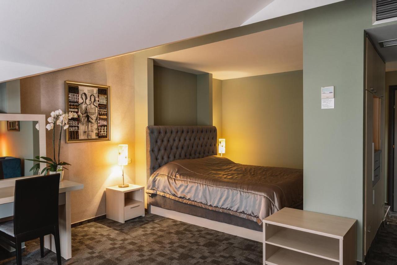 Romantique Veles Hotel ภายนอก รูปภาพ