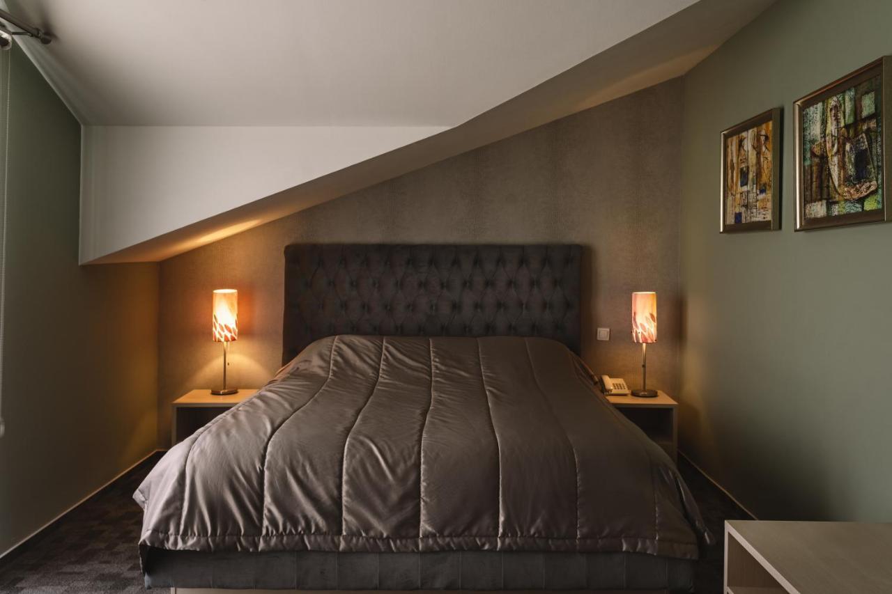 Romantique Veles Hotel ภายนอก รูปภาพ