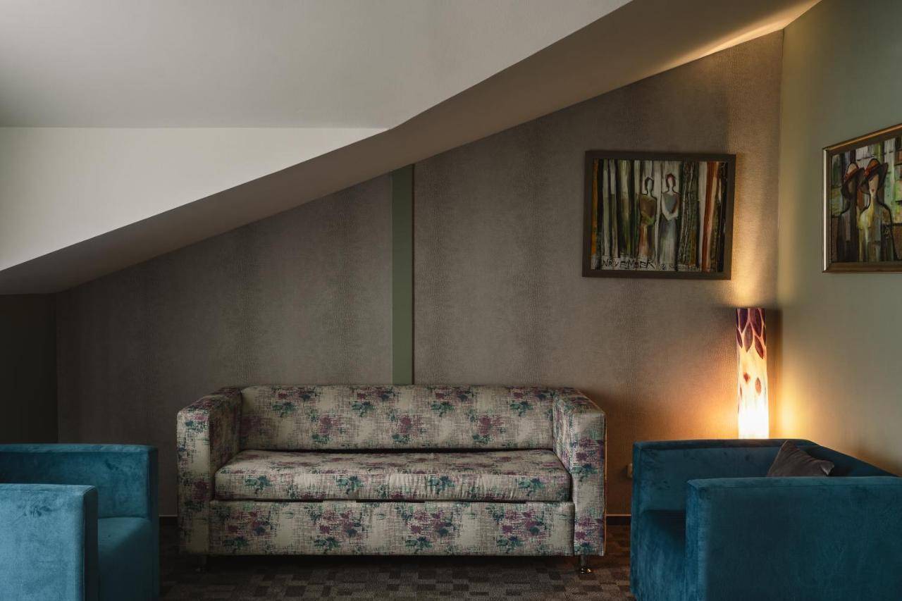 Romantique Veles Hotel ภายนอก รูปภาพ